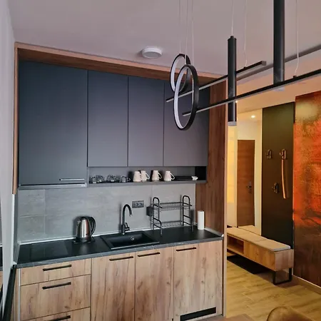 Skylux - Hill Daire *