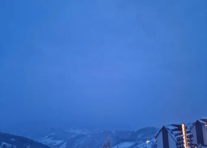 Skylux - Hill 아파트